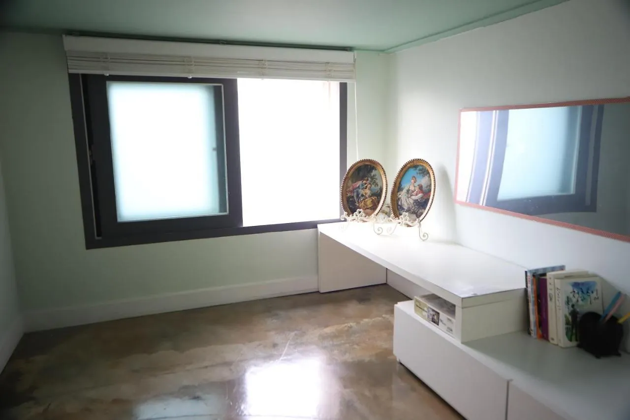 Likeu Guesthouse Seoul 2*,